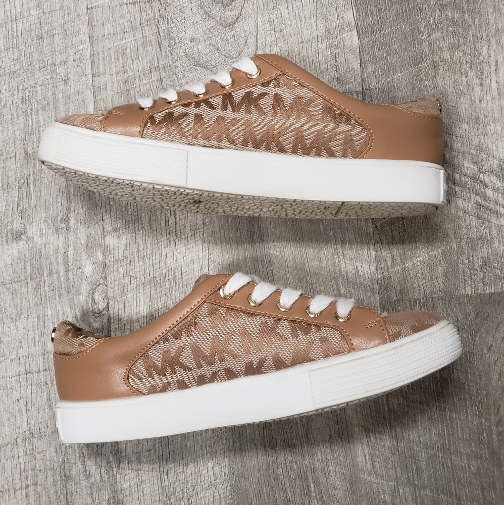 Michael Kors Girls Sz 12 Sneakers 👟 - Picture 5 of 13
